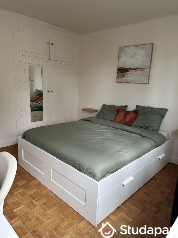 Chambre - 11 m² - 1 pièce