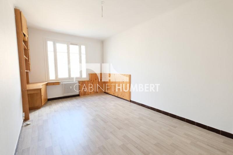 Appartement - 129 m² - 6 pièces