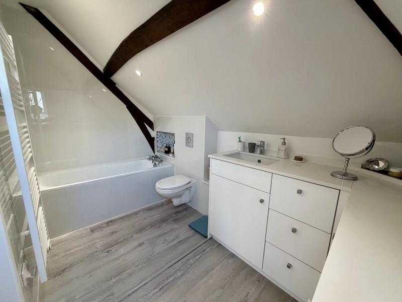 Maison - 102 m² - 5 pièces