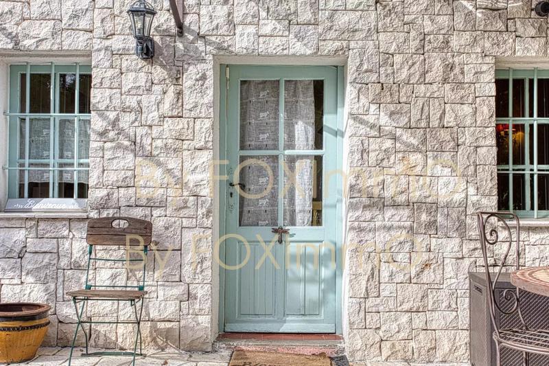 Propriété - 267 m² - 11 pièces