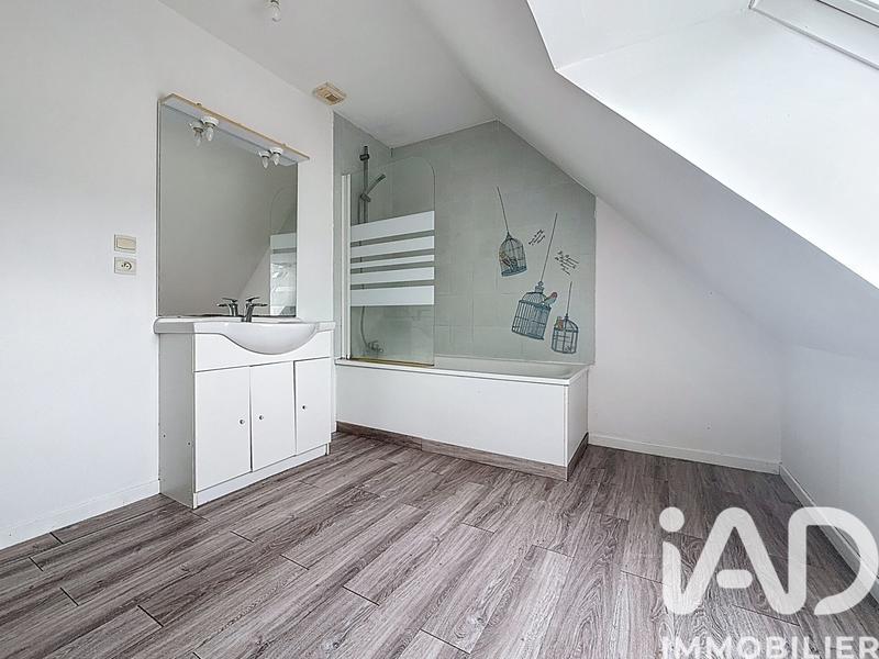 Maison - 92 m² - 5 pièces