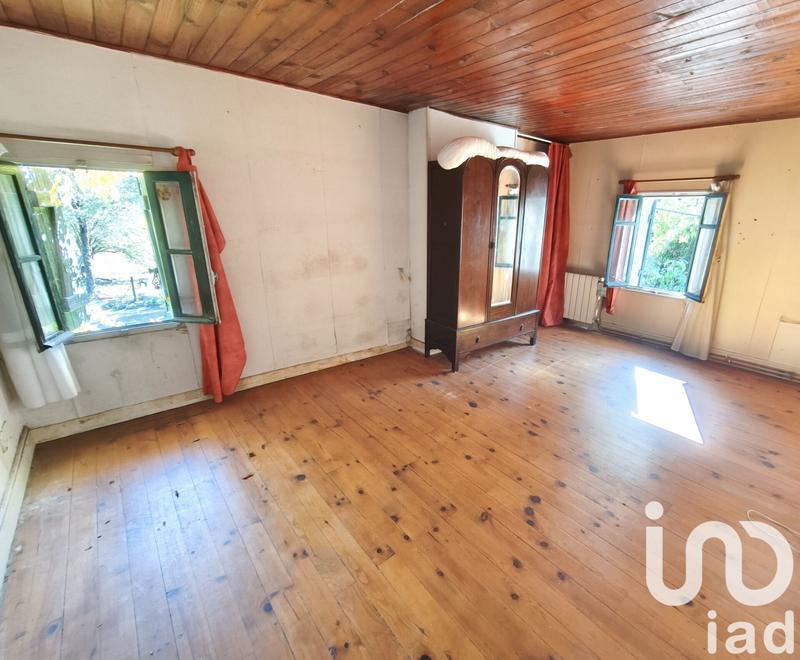 Maison - 240 m² - 8 pièces