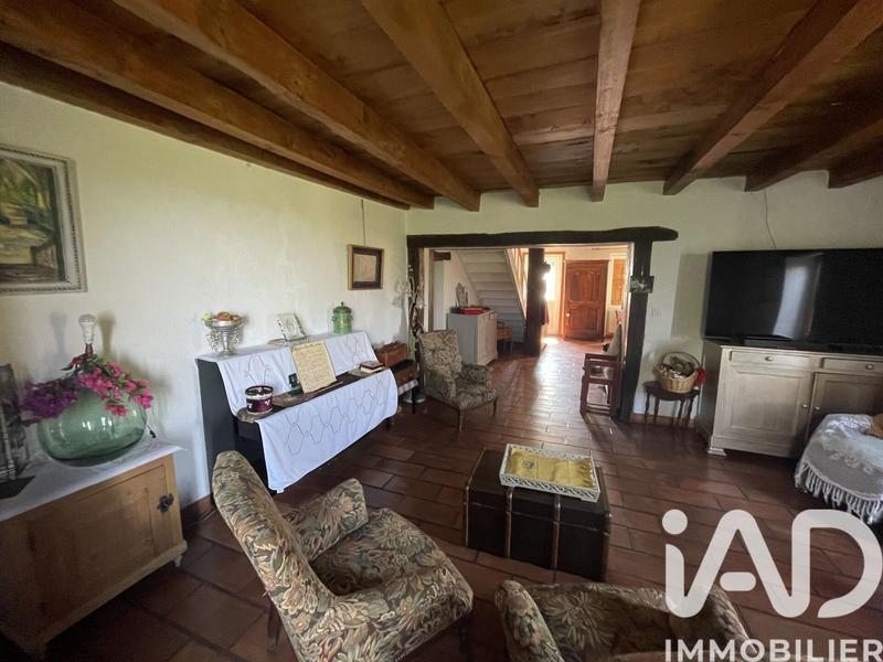 Maison - 230 m² - 6 pièces