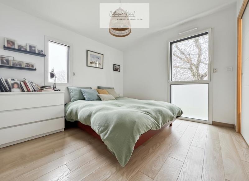 Maison - 177 m² - 9 pièces