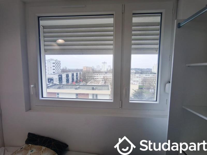 Chambre - 12 m² - 1 pièce