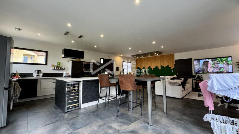 Maison - 140 m² - 5 pièces