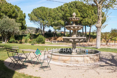 Demeure - 800 m² - 17 pièces