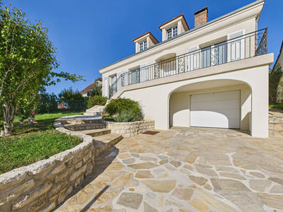 Maison - 175 m² - 7 pièces