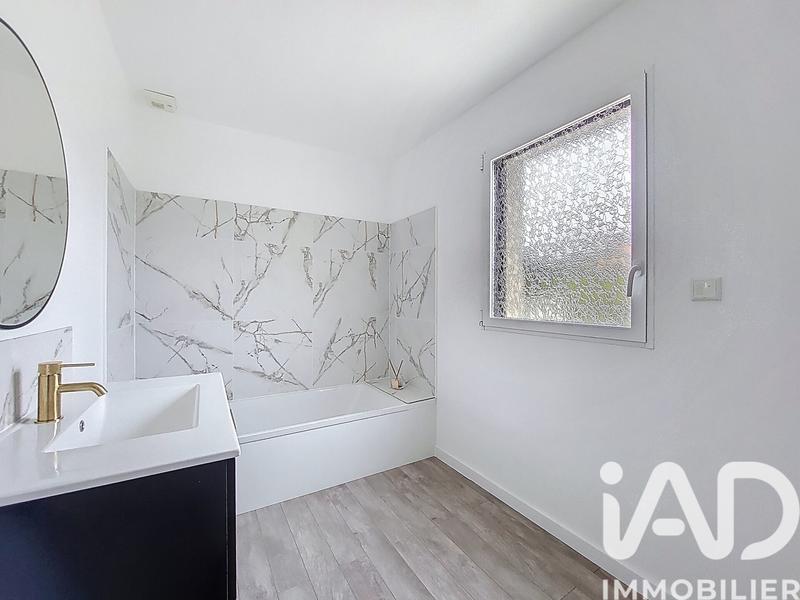 Maison - 205 m² - 8 pièces