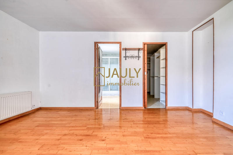 Local commercial - 487 m² - 15 pièces