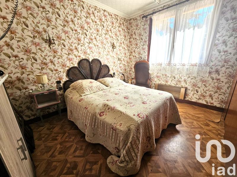 Maison - 225 m² - 8 pièces