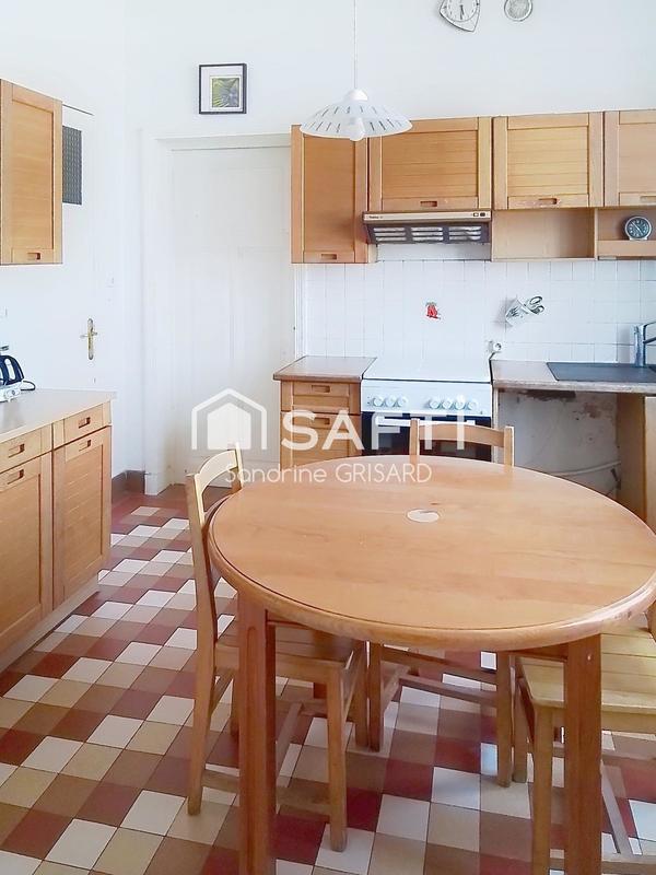 Maison - 160 m² - 7 pièces