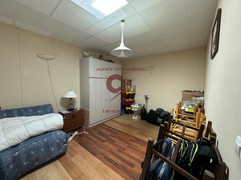 Maison - 270 m² - 6 pièces