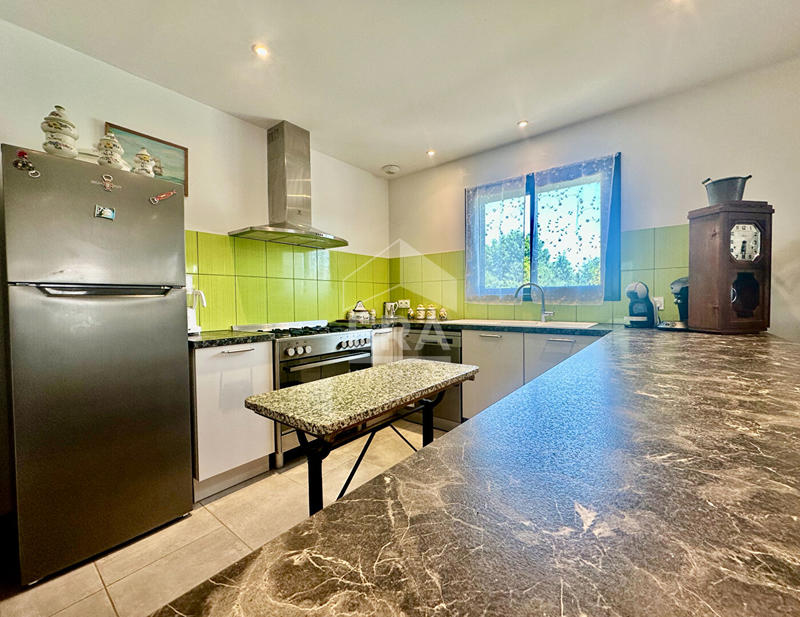 Maison - 97 m² - 4 pièces