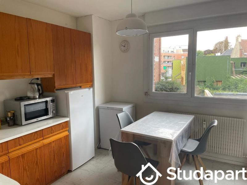 Chambre - 14 m² - 1 pièce