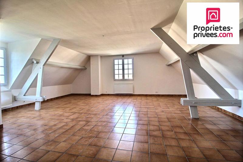 Maison - 210 m² - 8 pièces