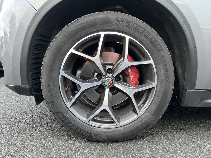Alfa Romeo Stelvio 2.2 Jtd 210 Ch Finition Super Attelage Amovible *Distribution effectué en 2025