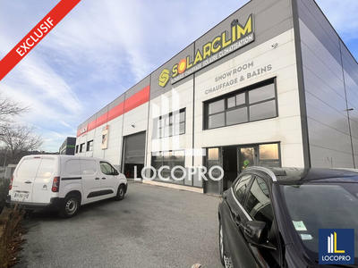 Local d'activité / Entrepôt - 759 m²