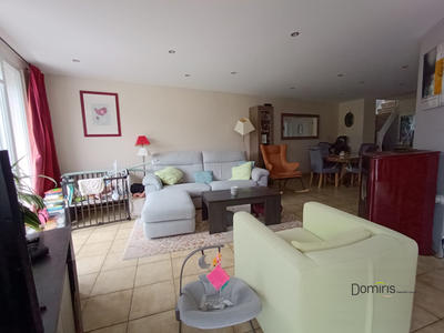 Maison - 94 m² - 4 pièces