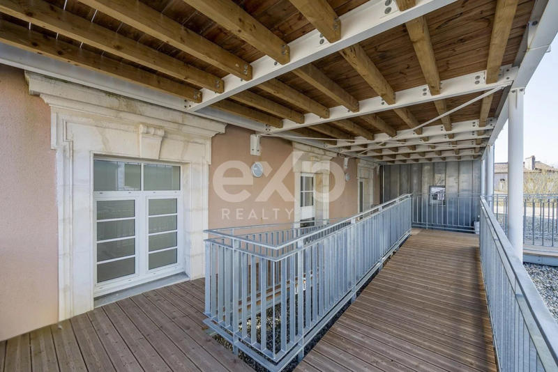 Appartement - 105 m² - 4 pièces