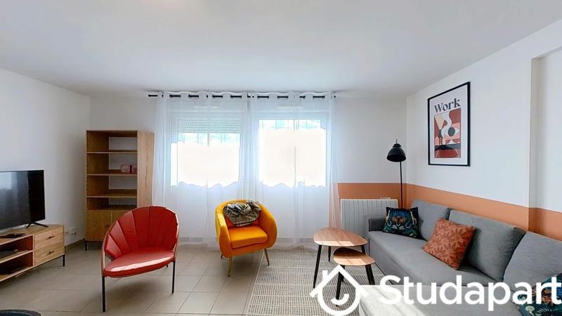 Chambre - 13 m² - 1 pièce