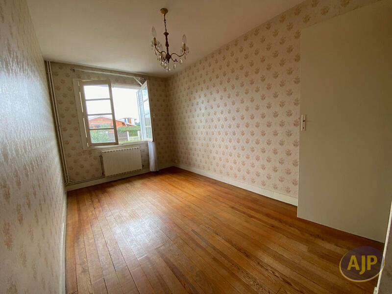 Maison - 101 m² - 5 pièces