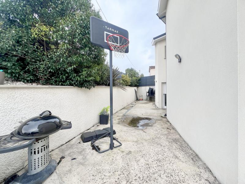 Maison - 136 m² - 6 pièces