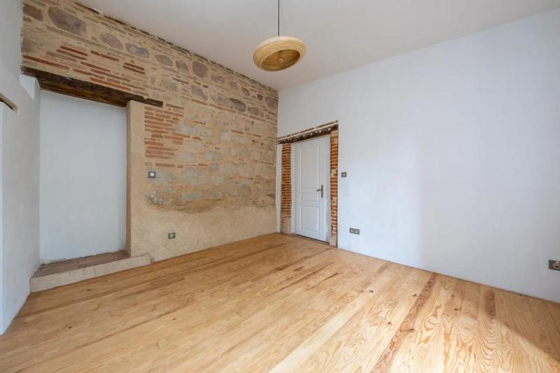 Maison - 202 m² - 6 pièces