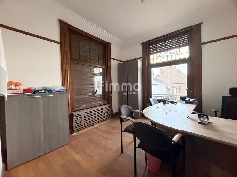 Maison - 239 m² - 12 pièces