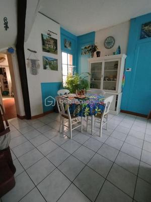 Maison de ville - 80 m² - 5 pièces