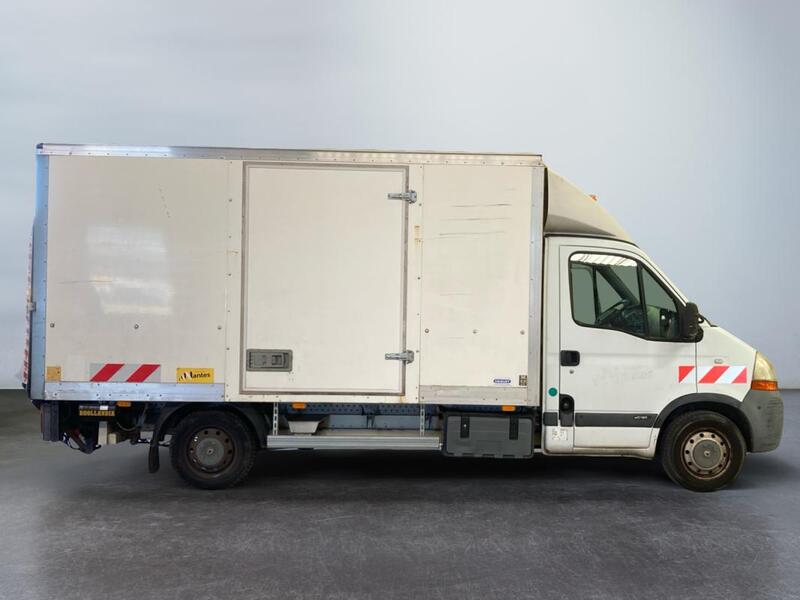 Renault Master Chassis Cab Cc L3h1 3.5t 2.5 dCi 120 E4 Confort