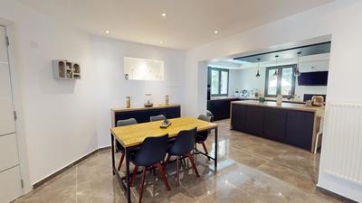 Maison - 150 m² - 5 pièces