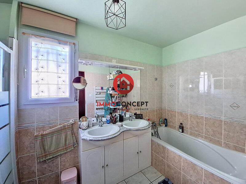 Villa - 130 m² - 5 pièces