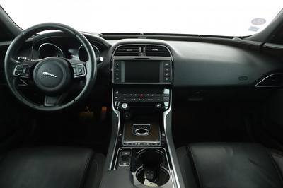 Jaguar Xe 2.0 Prestige Auto 200 ch