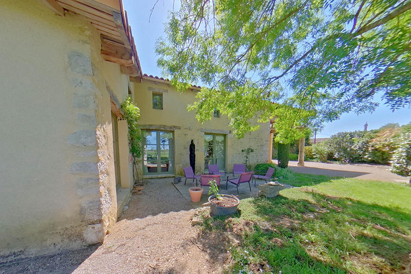 Maison - 210 m² - 5 pièces