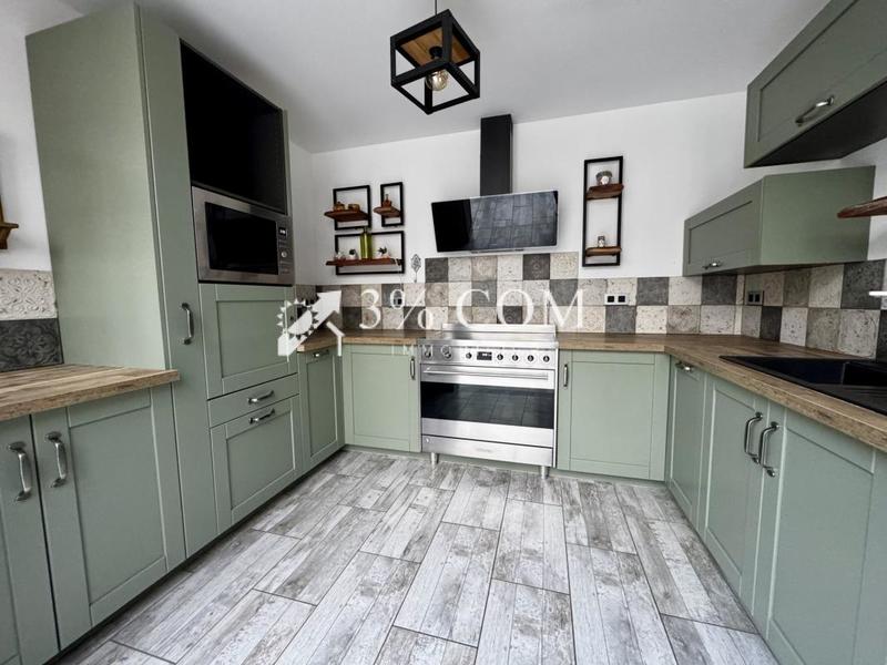 Maison - 269 m² - 12 pièces