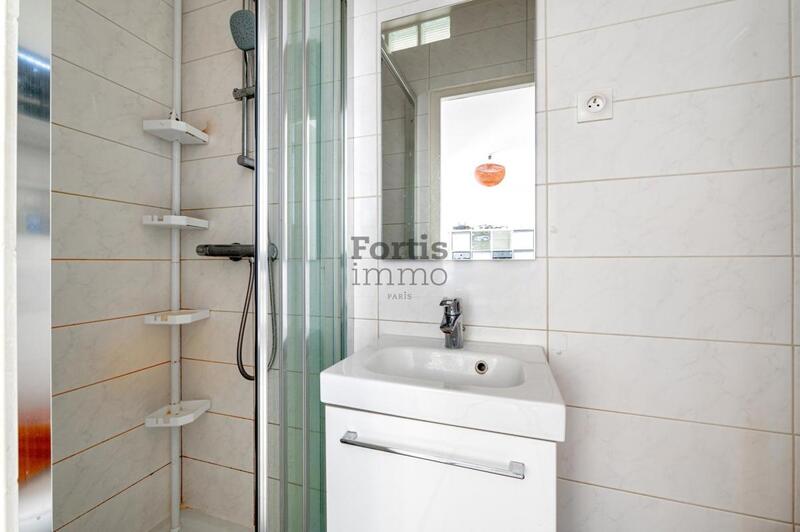 Studio - 11 m² - 1 pièce