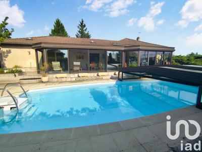 Maison - 140 m² - 5 pièces