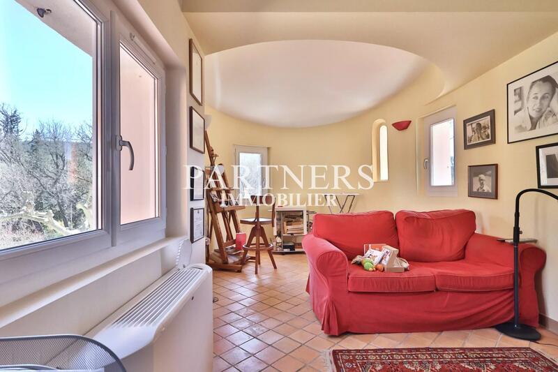 Maison - 200 m² - 5 pièces