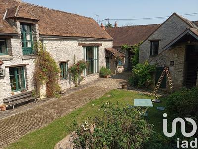 Maison - 304 m² - 12 pièces