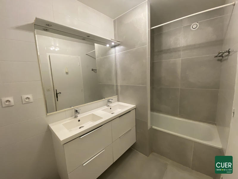 Appartement - 105 m² - 4 pièces