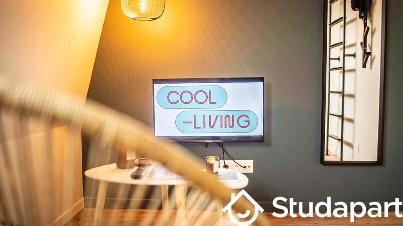 Chambre - 120 m² - 1 pièce