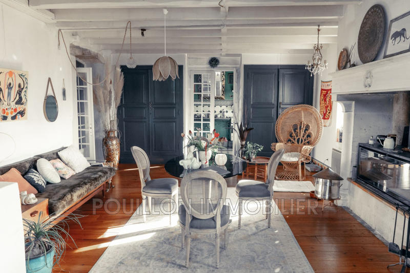 Demeure - 330 m² - 12 pièces