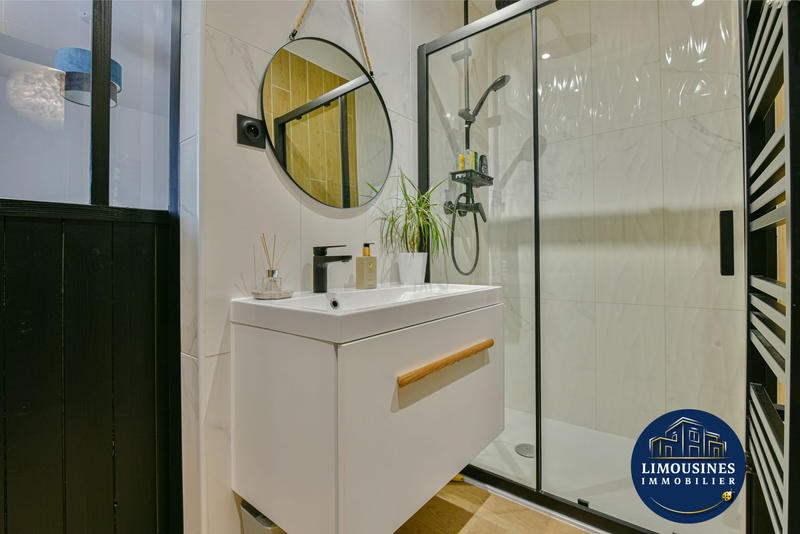 Villa - 322 m² - 11 pièces