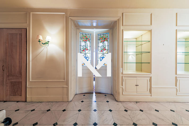 Appartement - 191 m² - 7 pièces