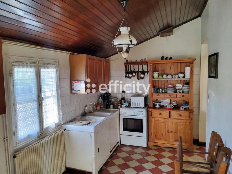 Maison - 230 m² - 5 pièces