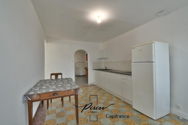 Propriété - 250 m² - 13 pièces