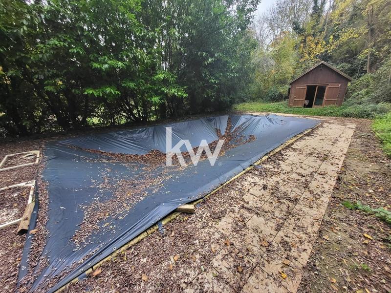 Maison - 257 m² - 11 pièces