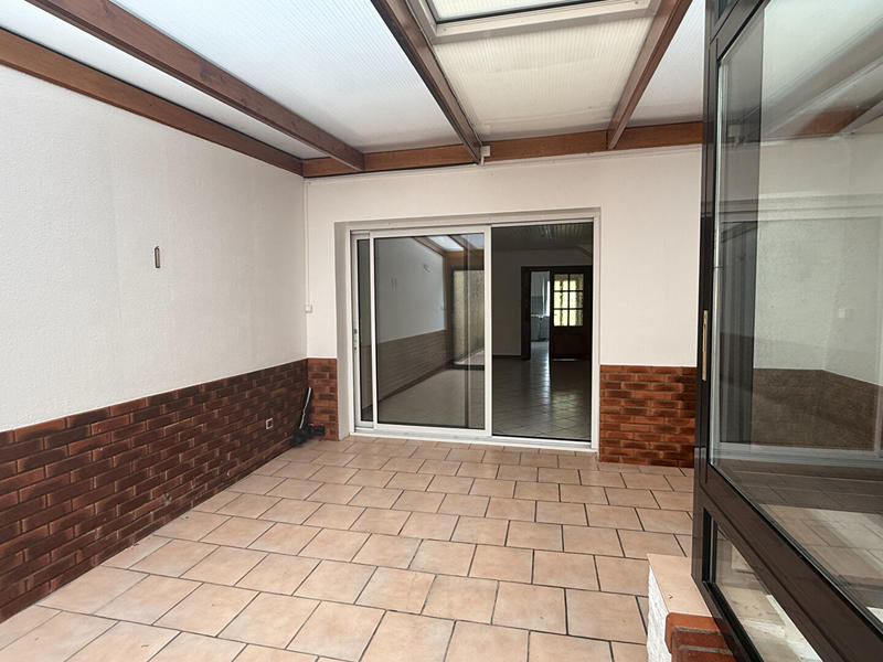 Maison - 240 m² - 10 pièces