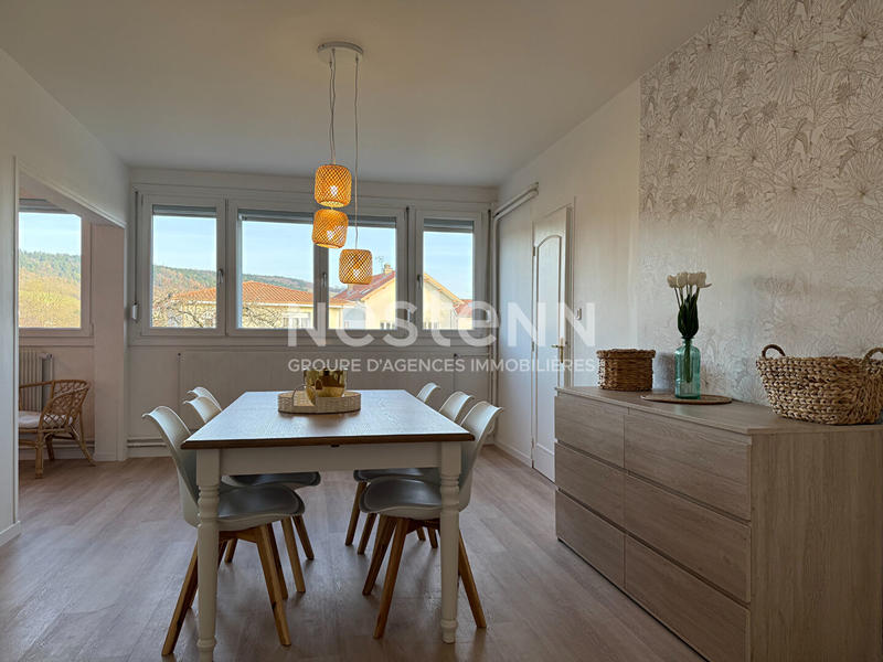 Appartement - 93 m² - 5 pièces